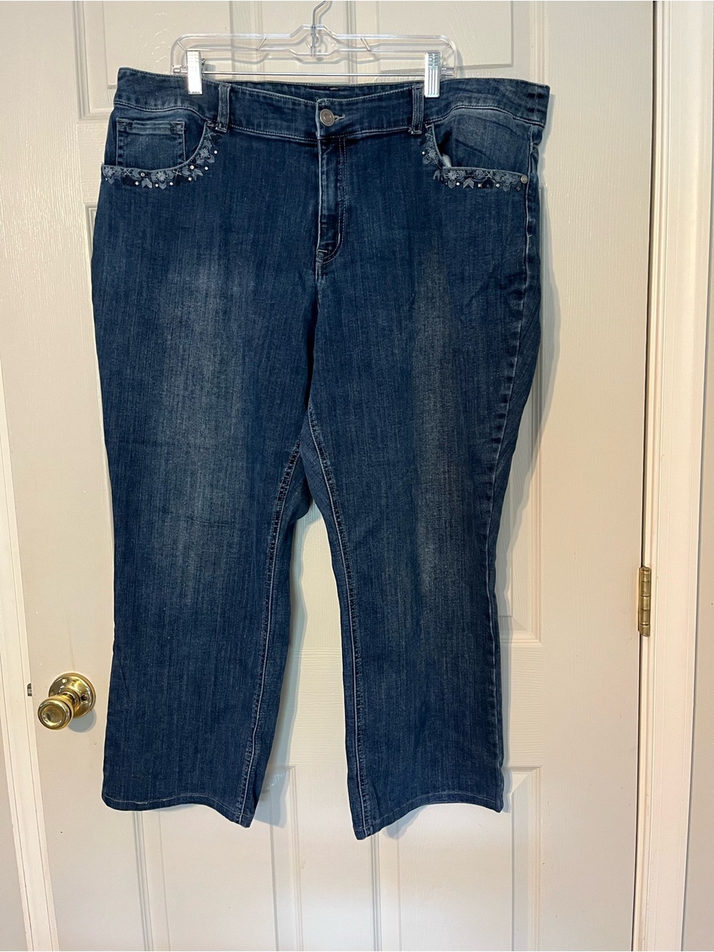 CJ Banks Women’s Medium Blue Denim Jeans with Pocket Studs 22 Petite
